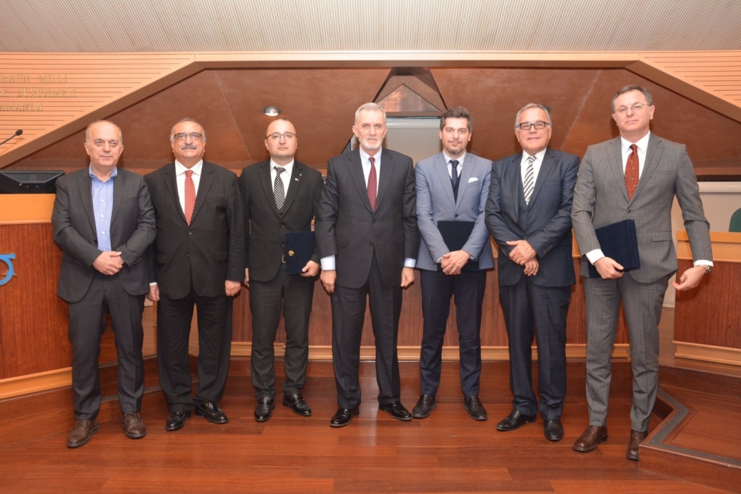 Gemi adamları Sağlık Yönergesi ile Mürettebat Eğitimi ve Deniz Yaşamına Uyum Koşullarının Değerlendirilmesi” Konulu Panel Düzenlendi