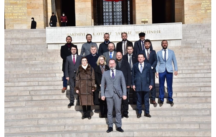 Türkiye Denizcilik Federasyonu Yeni Yönetim Kurulu ilk ziyaretlerini Anıtkabir’de Ulu Önderimiz Mustafa Kemal Atatürk’ün naaşına yapmışlardır.